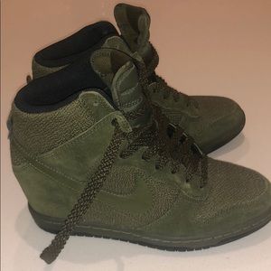 Nike Dunk Sky Hi army green NWOB size 6